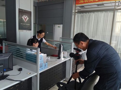 如何通過(guò)浮雕景墻設(shè)計(jì)打造富有層次感的室內(nèi)空間