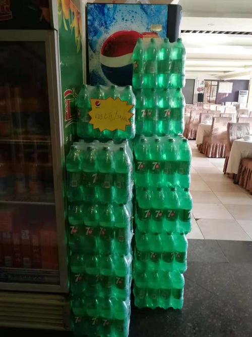 通過(guò)玻璃鋼雕塑塑造獨(dú)特品牌形象和傳播效果