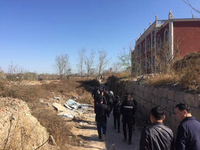 如何通過自然元素與園林雕塑結合提升景觀效果