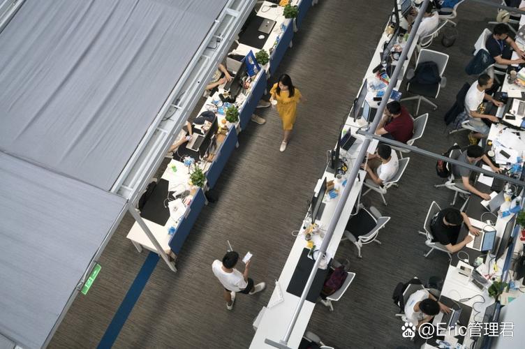 如何利用社交媒體提升不銹鋼雕塑藝術(shù)的市場知名度