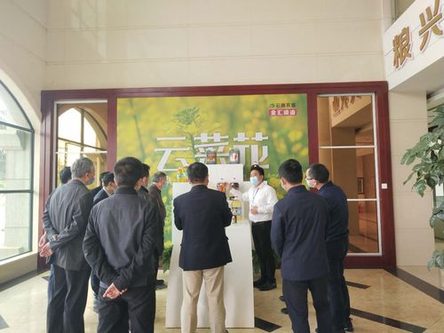 玻璃鋼雕塑如何提升室內裝飾的獨特藝術魅力