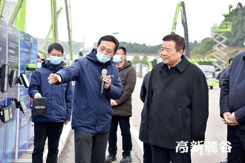 不銹鋼雕塑藝術的未來趨勢與環境適應性設計
