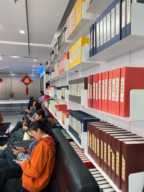 不銹鋼雕塑在現代藝術展覽中引發的社會思考與反響