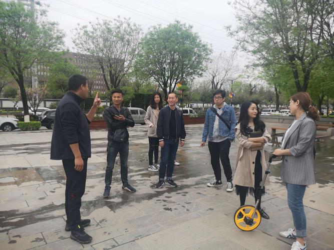 不銹鋼雕塑材質(zhì)和工藝選擇中的常見誤區(qū)與解決方法